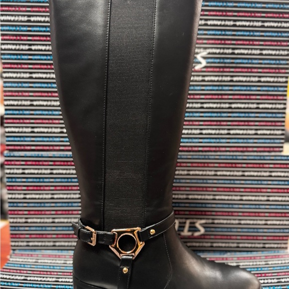 Elegant Black Riding Boots - Picture 5 of 5